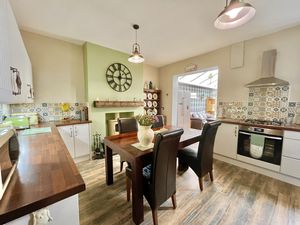 Kitchen/Diner- click for photo gallery